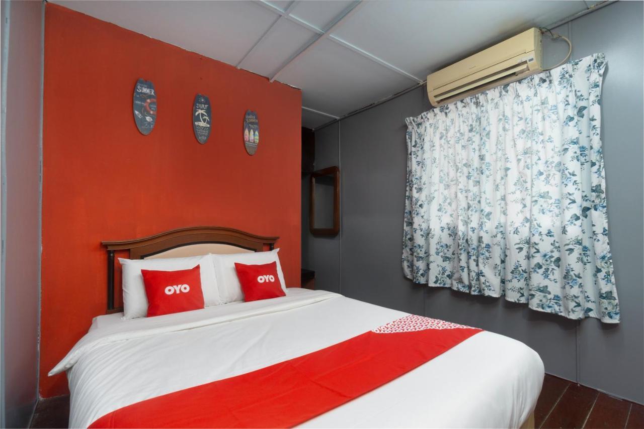 Oyo 89646 Panvill Resort Kampong Pasir Bogak Exterior photo
