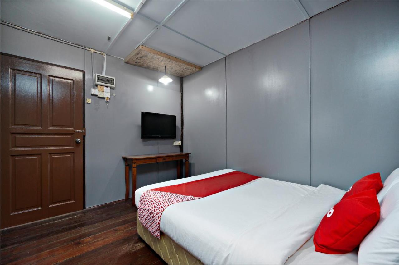 Oyo 89646 Panvill Resort Kampong Pasir Bogak Exterior photo