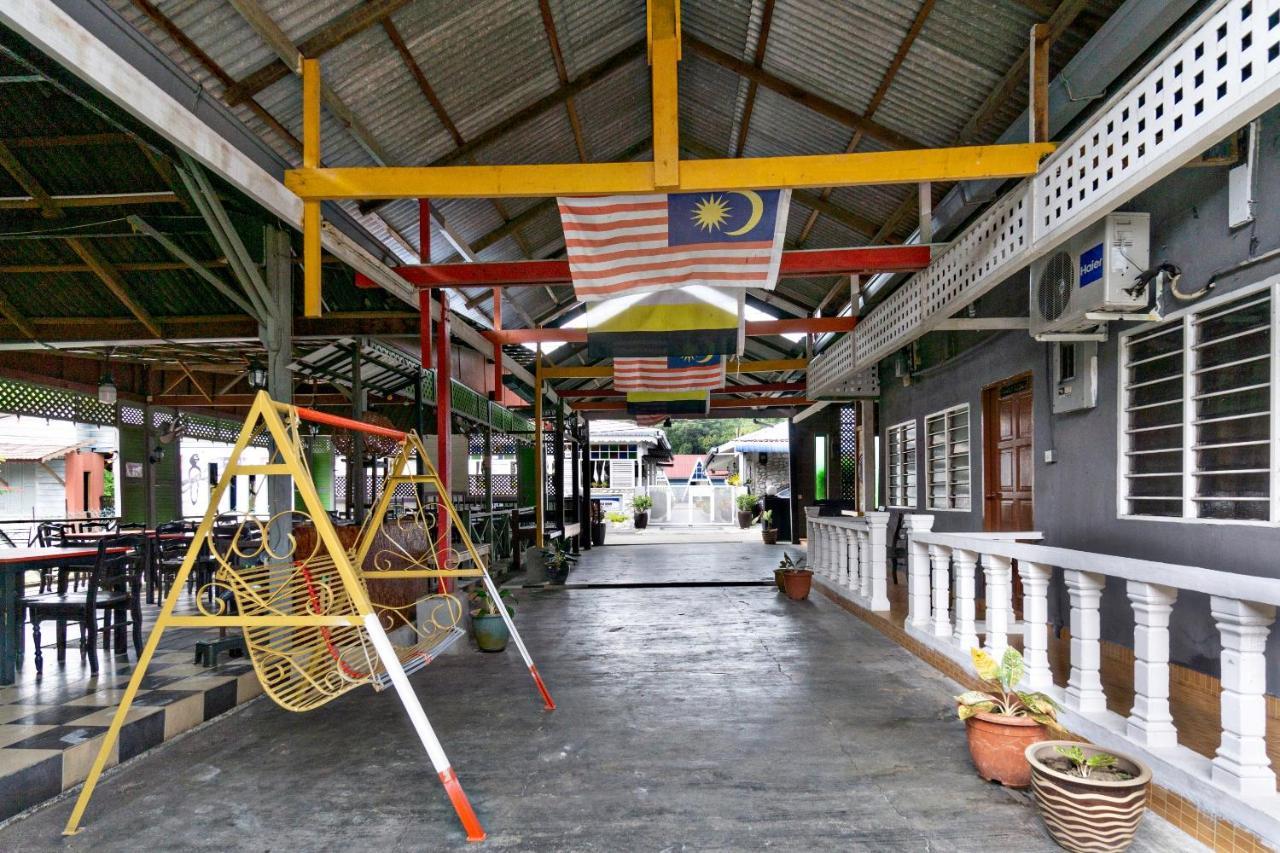 Oyo 89646 Panvill Resort Kampong Pasir Bogak Exterior photo