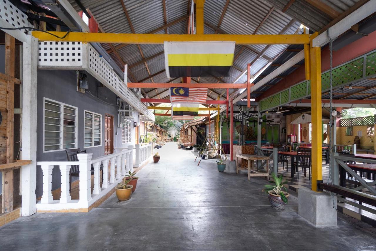 Oyo 89646 Panvill Resort Kampong Pasir Bogak Exterior photo